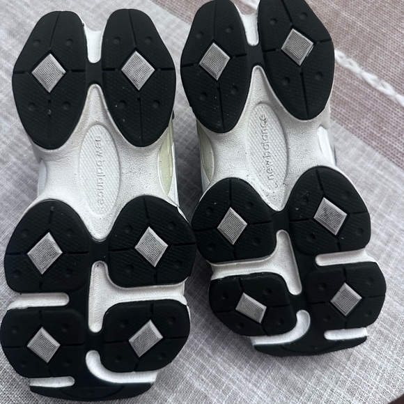 Stylish Gray Kids Shoes - Picture 3 of 4